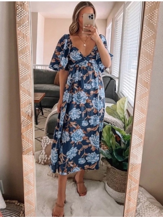 Abercrombie & Fitch Dresses & Skirts - Abercrombie & Fitch Navy Blue Floral Midi Dress